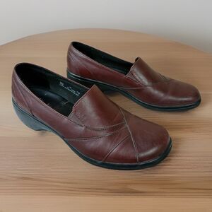 Clarks Women's Brown Leather Blackberry Slip-On Loafers Size 7M